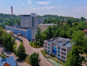 Szpital Śląski z lotu ptaka  wraz budynkiem Centrum Zdrowia Psychicznego